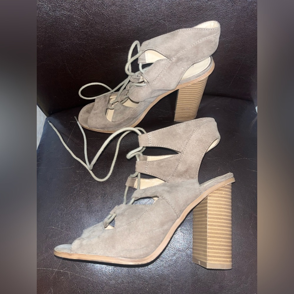 Ankle length Open-Toe Tie-up 4 1/4” heel Booties